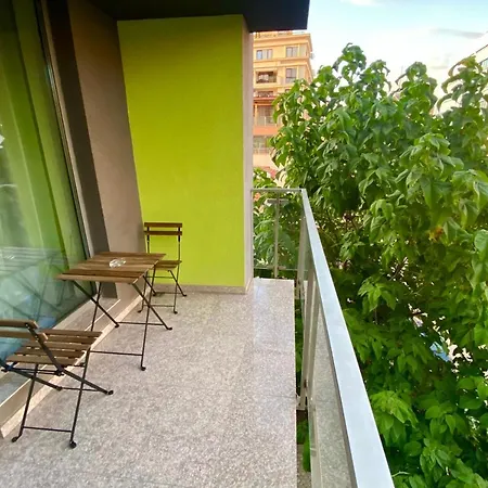 Modern With Parking Next To Bulgaria Mall Appartement