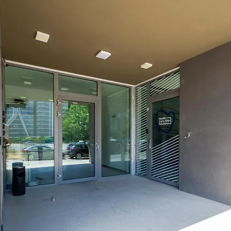 Modern With Parking Next To Bulgaria Mall Appartement