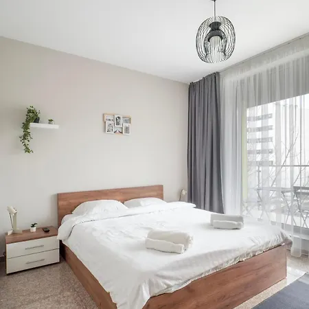 Modern With Parking Next To Bulgaria Mall Appartement *
