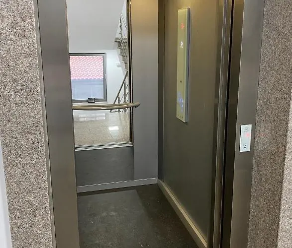 Modern With Parking Next To Bulgaria Mall Апартамент