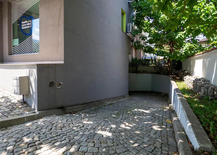 Апартамент Modern With Parking Next To Bulgaria Mall София