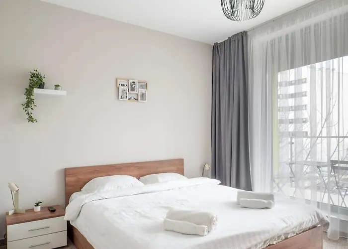 Modern With Parking Next To Bulgaria Mall Апартамент *