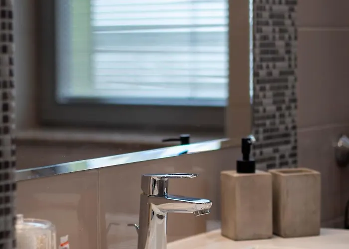 Modern With Parking Next To Bulgaria Mall Апартамент *