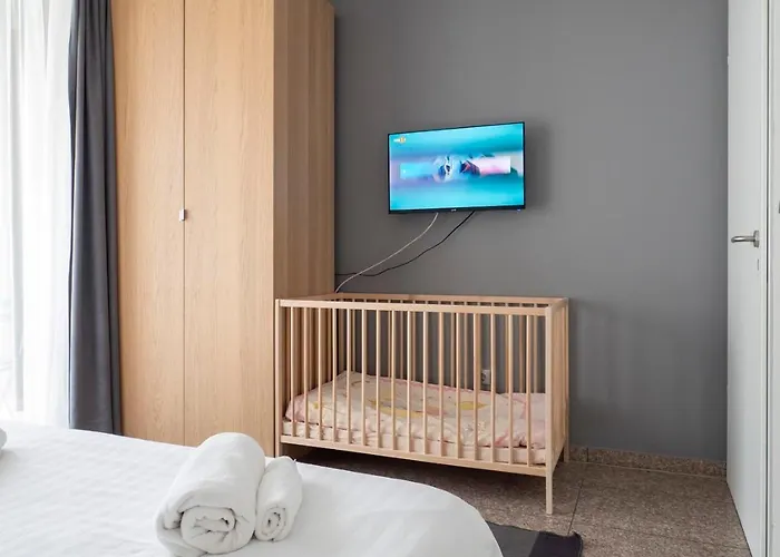 Modern With Parking Next To Bulgaria Mall *