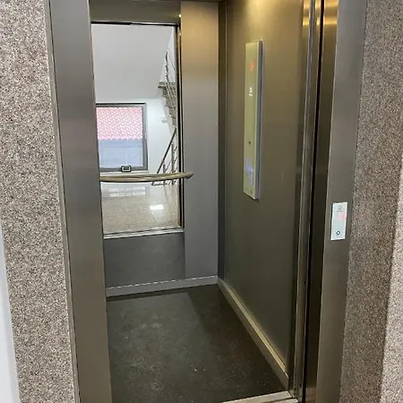 Modern With Parking Next To Bulgaria Mall Appartamento