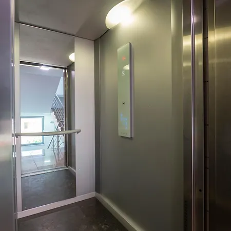 Appartement Cozy & Parking Next To St Sophia Hospital