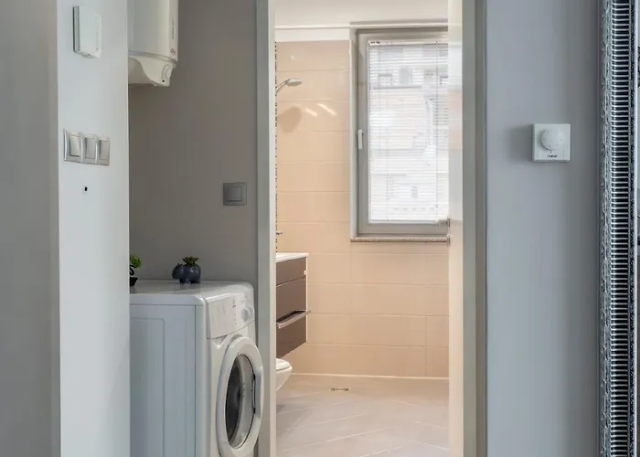 Modern With Parking Next To Bulgaria Mall Apartment *