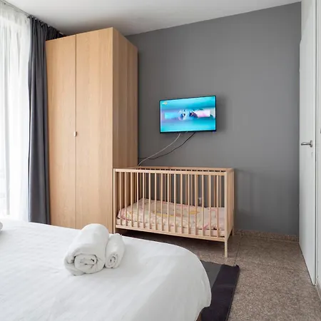 Modern With Parking Next To Bulgaria Mall *